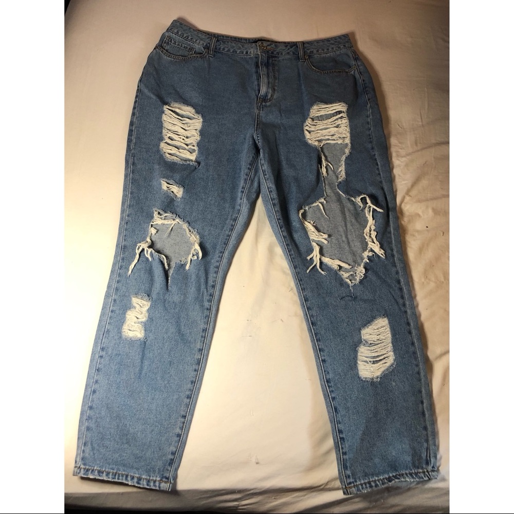 Plus Size Super Distressed Jeans